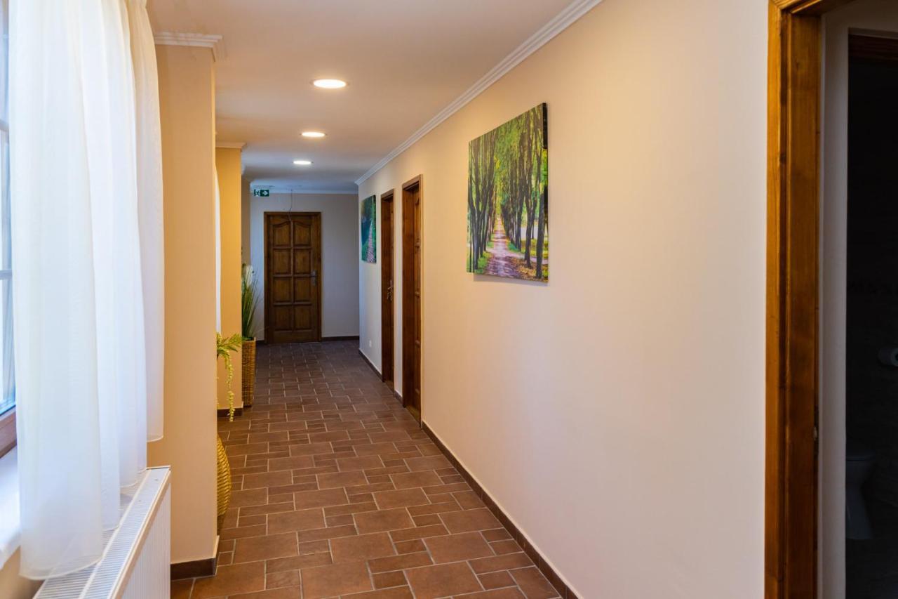 Oereghegyi Bika Panzio Szekesfehervar Exterior foto